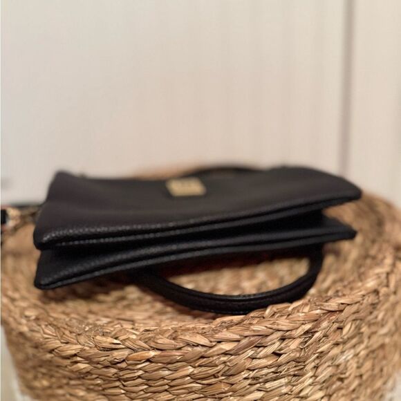 Stone Mountain Elegant Black Leather Crossbody Bag - Great Condition - Picture 5 of 16